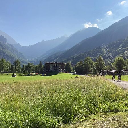 Apartamento Finestra Sulle Alpi Orobie Valbondione Exterior foto